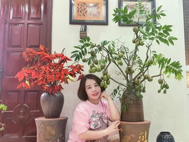 Nhà chị Huyền không có nhiều không gian rộng nên chỉ tận dụng vòng quanh các chỗ trống trong phòng. Ảnh: NVCC Nhà chị Huyền không có nhiều không gian rộng nên chỉ tận dụng vòng quanh các chỗ trống trong phòng. Ảnh: NVCC