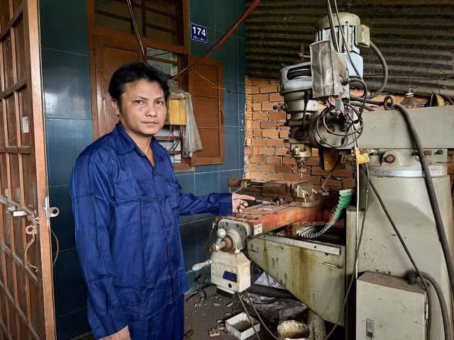 Đối tượng Lềnh Chi Và bên máy chế tạo vũ khí