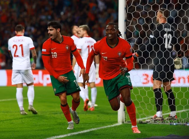 Rafael Leao mở tỉ số tại sân Dragao