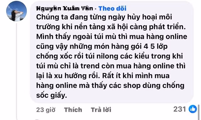 Nhiều người dùng mạng xã hội lên tiếng phản đối trào lưu xé túi mù và mua hàng online do sẽ để lại hậu quả về mặt môi trường