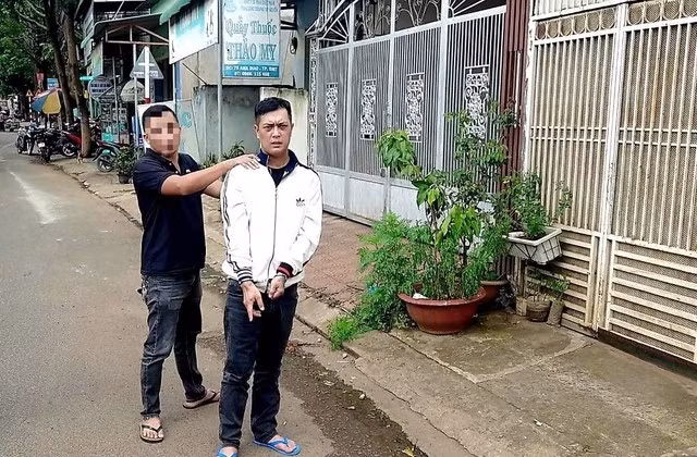 Huỳnh Dương Bảo làm nhiệm vụ cảnh giới