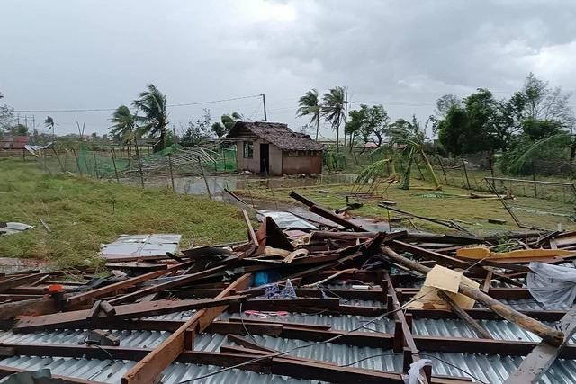 Những ngôi nhà bị hư hại sau siêu bão Man-Yi ở thủ phủ Virac của tỉnh Catanduanes (Philippines). Ảnh: AFP Những ngôi nhà bị hư hại sau siêu bão Man-Yi ở thủ phủ Virac của tỉnh Catanduanes (Philippines). Ảnh: AFP