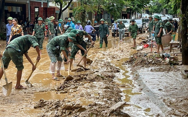 Thủ tướng Chính phủ chỉ đạo tập trung khắc phục hậu quả bão số 3 và mưa lũ. Ảnh nguồn VGP 2mualu.jpg
