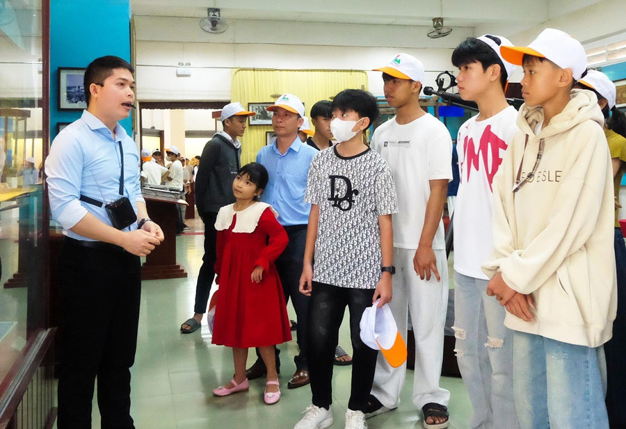 Bảo tàng tỉnh Gia Lai là nơi “tiếp lửa” truyền thống yêu nước cho thế hệ trẻ. Ảnh: Ngọc Nhuận them3.jpg