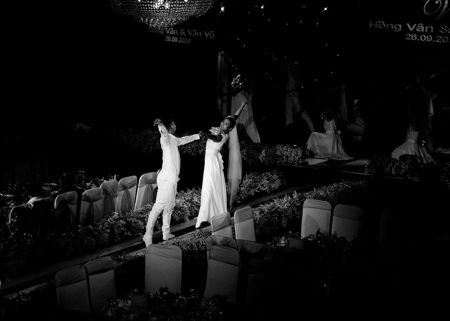 Nguyễn Cơ và Hồng Mai song hành cả trên sân khấu lẫn ngoài đời thường. Ảnh NVCC the2.jpg