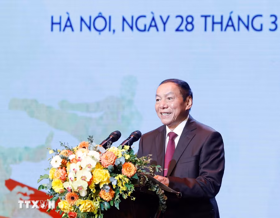 Bộ trưởng Bộ Văn hóa, Thể thao và Du lịch Nguyễn Văn Hùng phát biểu tại Lễ Kỷ niệm. (Ảnh: Thống Nhất/TTXVN)