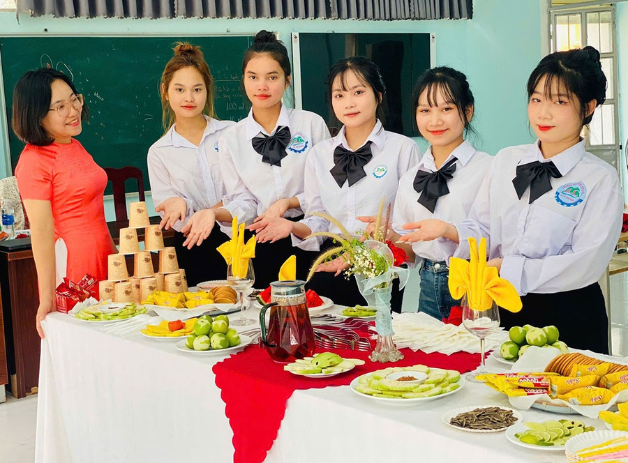 Sinh viên Khoa Nghiệp vụ - Du lịch (Trường Cao đẳng Gia Lai) thực hành các nghiệp vụ, kỹ năng nghề. Ảnh: ĐVCC