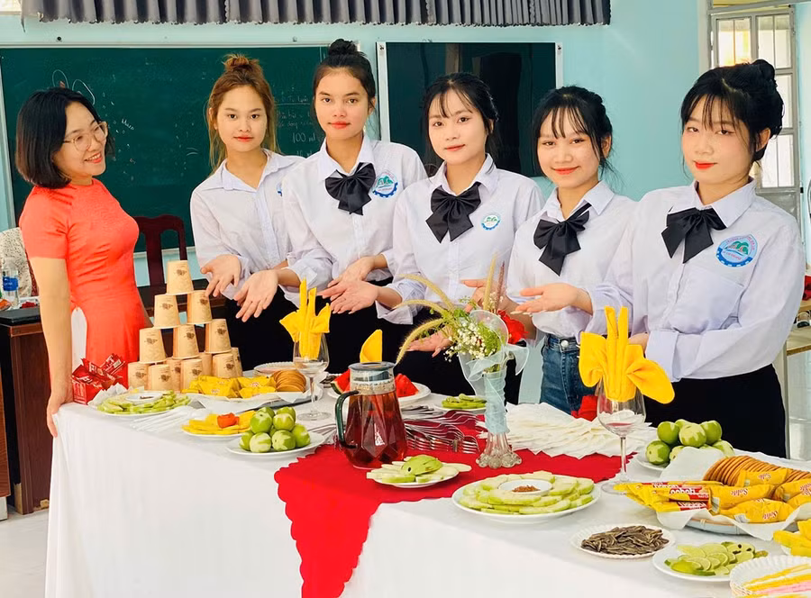 Sinh viên Khoa Nghiệp vụ - Du lịch (Trường Cao đẳng Gia Lai) thực hành các nghiệp vụ, kỹ năng nghề. Ảnh: ĐVCC