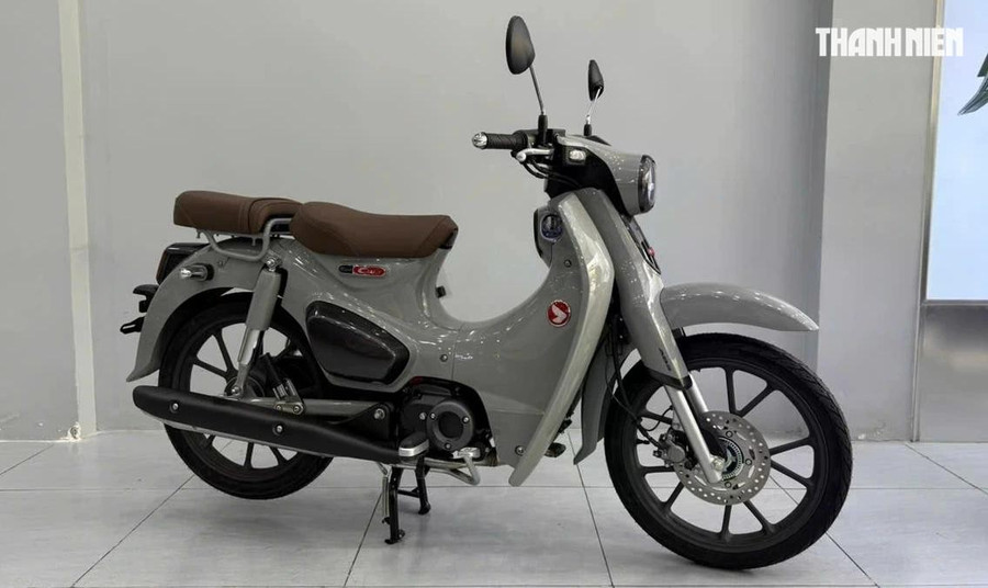 Cụ thể, Honda Super Cub C125 2026 về cơ bản vẫn giữ nguyên kiểu dáng, kích thước thiết kế đặc trưng như các phiên bản trước đây.