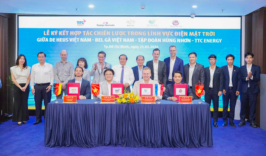 Đại diện 4 doanh nghiệp ký kết hợp tác chiến lược. Ảnh: HN