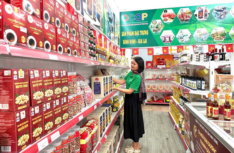 Cửa hàng giới thiệu và bán sản phẩm nông sản, thực phẩm đặc trưng, sản phẩm OCOP của tỉnh (phường Quy Nhơn) sẽ xây dựng các khu trưng bày theo chủ đề để tạo điểm nhấn. Ảnh: Vũ Thảo