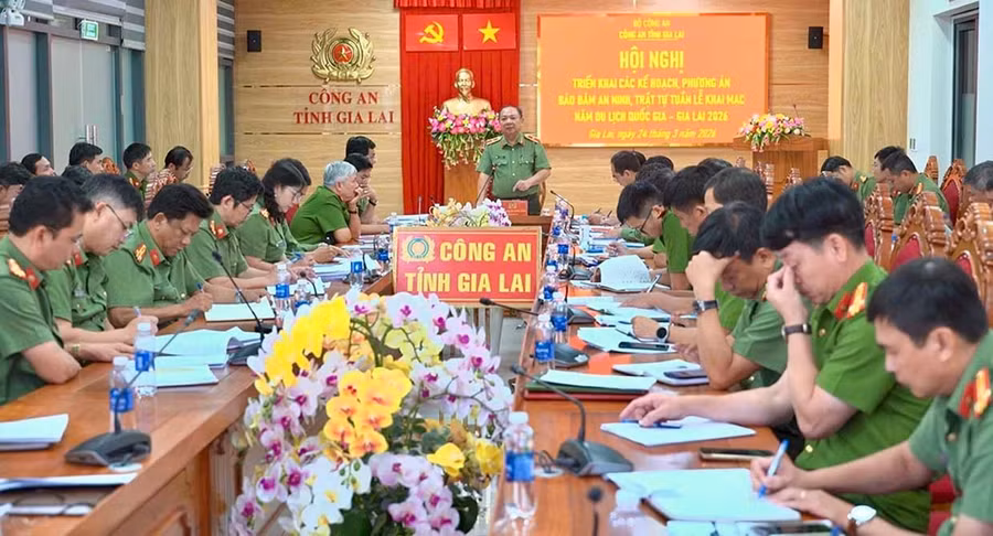 CA tỉnh họp bàn các phương án đảm bảo an ninh, an toàn cho chương trình khai mạc Năm Du lịch quốc gia - Gia Lai 2026. Ảnh: ĐVCC