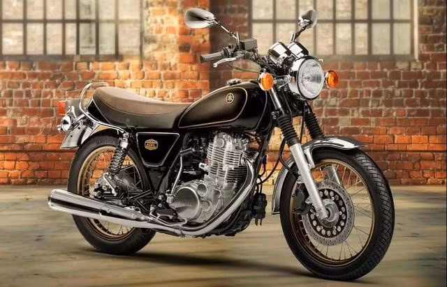 Yamaha SR400 Final Limited Edition vẫn giữ nguyên kiểu dáng thiết kế với những chi tiết đậm chất cổ điển, đồng thời chỉ điều chỉnh một vài chi tiết, cách phối màu. Ảnh: Yamaha