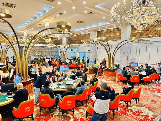 Khu vực các đối tượng tham gia đánh bạc. Ảnh: Công an cung cấp