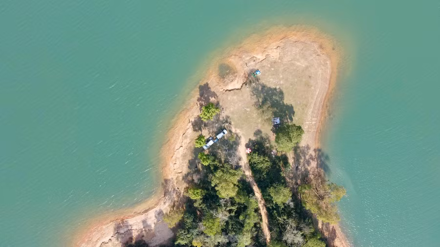 Bên cạnh những di tích lịch sử và nghĩa trang rải khắp, Quảng Trị cũng có rất nhiều tiềm năng du lịch cần khai phá.