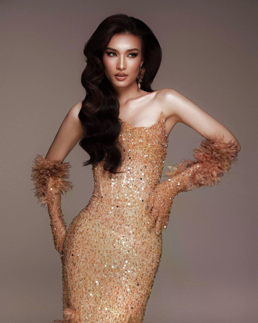 Mai Dạ Thảo là một trong những ứng viên đầu tiên ghi danh Miss Cosmo Vietnam - Hoa hậu Hoàn vũ Việt Nam 2025, mong muốn mang đến làn gió mới, bứt phá hết mình để hoàn thiện hơn. Cô gái quê Hậu Giang sinh năm 2003, sở hữu chiều cao 1,74m. Ảnh: FBNV