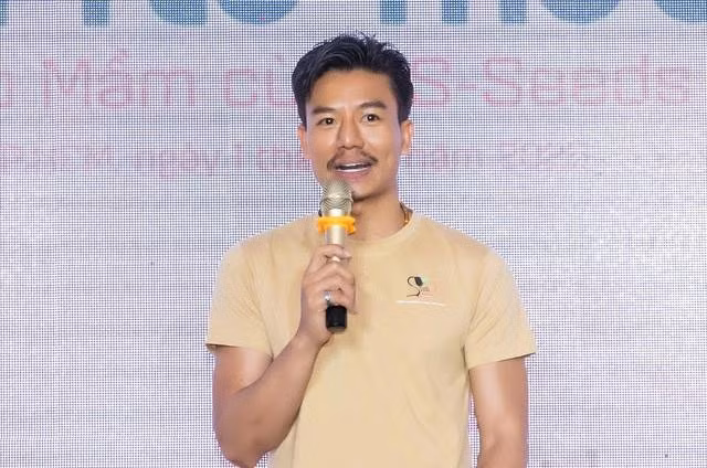 Hiếu Nguyễn trong ngày lên chức giám đốc điều hành