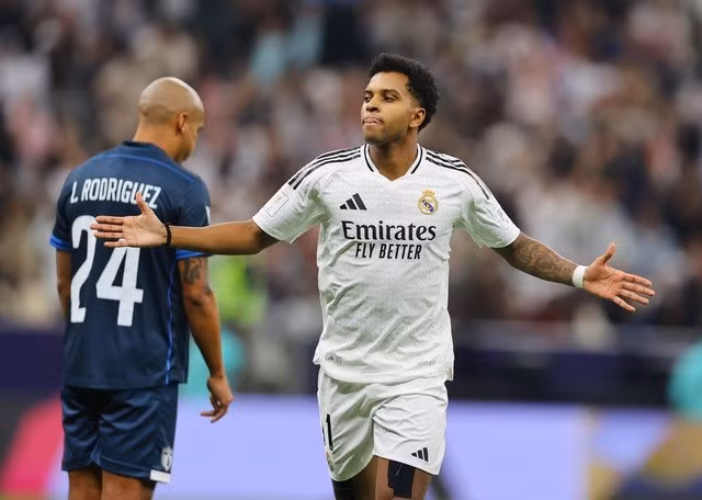 Ridrygo Goes nhân đôi cách biệt bằng bàn thắng đẹp mắt