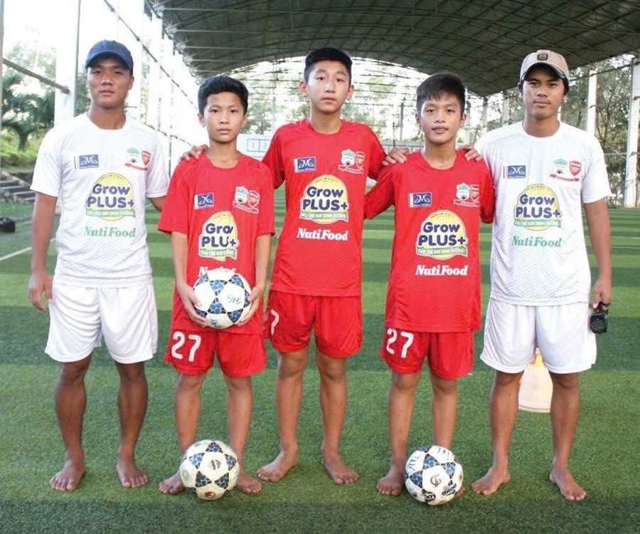 Quốc Cường (27), Nhật Minh (7) và Quốc Việt (27) khi còn khoác áo học viện HAGL Arsenal JMG. Ảnh: HAGL