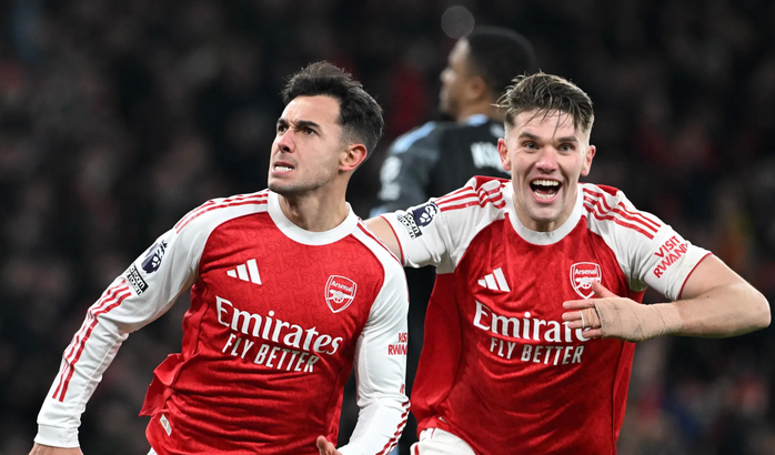 Martín Zubimendi vui mừng sau bàn nhân đôi cách biệt