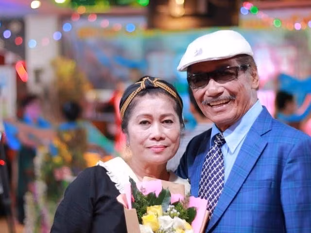 Vợ chồng NSND Trần Hiếu qua ống kính của ông Thành. ẢNH: NGUYỄN HỮU THÀNH