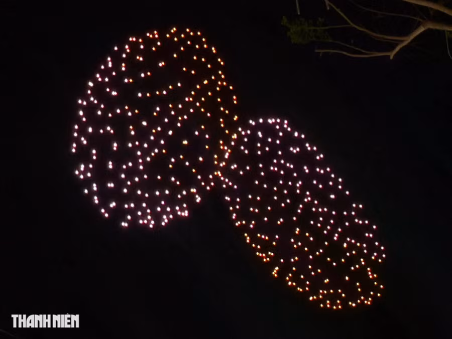 Hình tượng cà phê trên bầu trời đêm ở TP.Buôn Ma Thuột