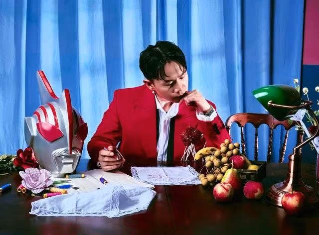 EP mới của Binz được lấy cảm hứng từ chất liệu bolero. ẢNH: NSCC