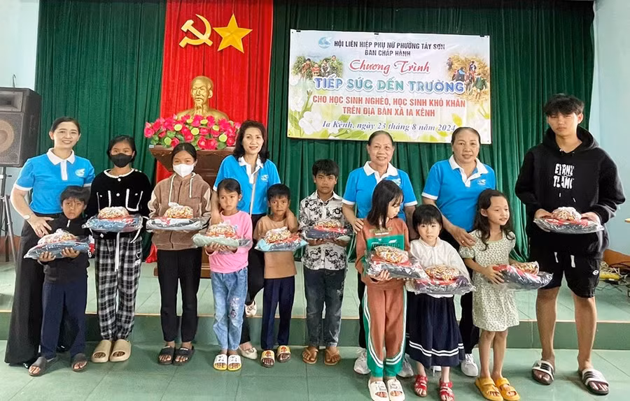 phuong-tay-son-day-manh-truyen-thong-khong-de-tai-ngheo-bg.jpg
