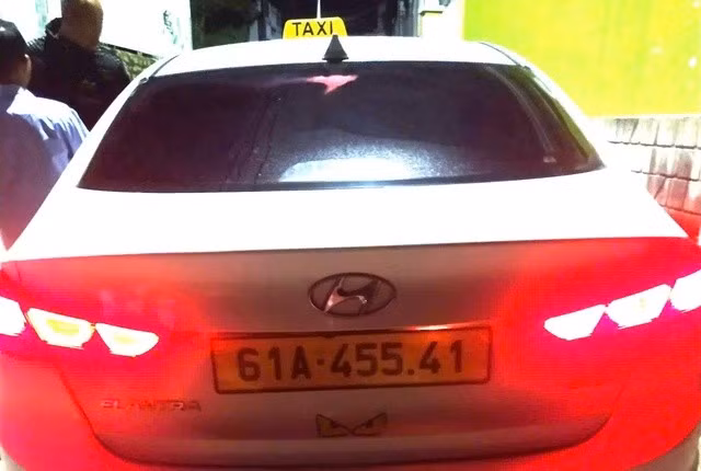 Ô tô taxi hoạt động "chui" được sử dụng.