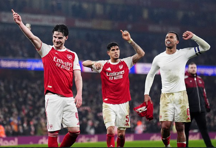 Arsenal vui mừng dự trận chung kết đầu tiên của mùa giải