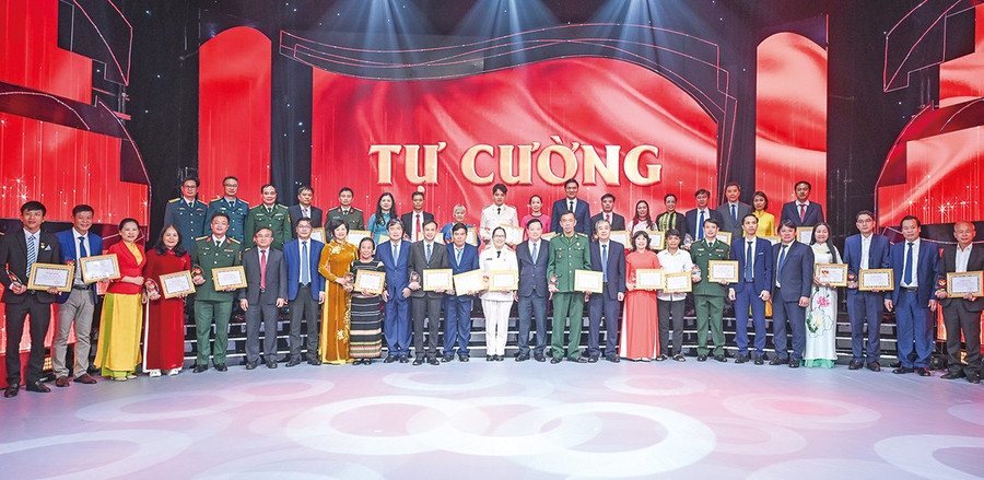 Các điển hình tiêu biểu được tôn vinh tại chương trình