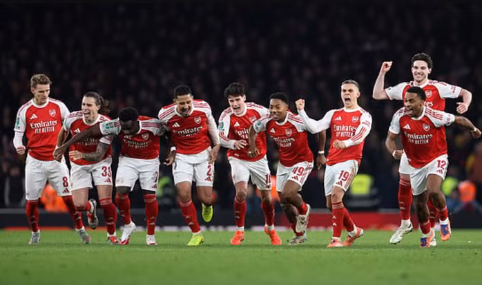 Arsenal chờ gặp Chelsea ở bán kết