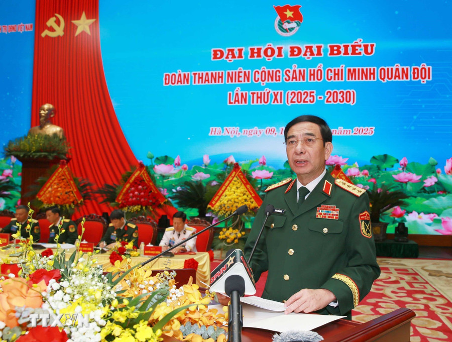 Đại tướng Phan Văn Giang, Ủy viên Bộ Chính trị, Phó Bí thư Quân ủy Trung ương, Bộ trưởng Bộ Quốc phòng phát biểu chỉ đạo tại Đại hội Đại biểu Đoàn thanh niên Quân đội lần thứ 11, ngày 10/12/2025.( Ảnh: Trọng Đức/TTXVN)