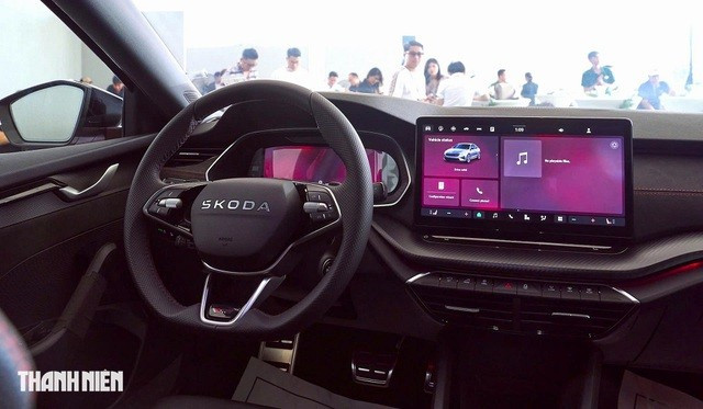 Nội thất Skoda Octavia RS nổi bật với phong cách thể thao kết hợp sang trọng. ẢNH: CHÍ TÂM