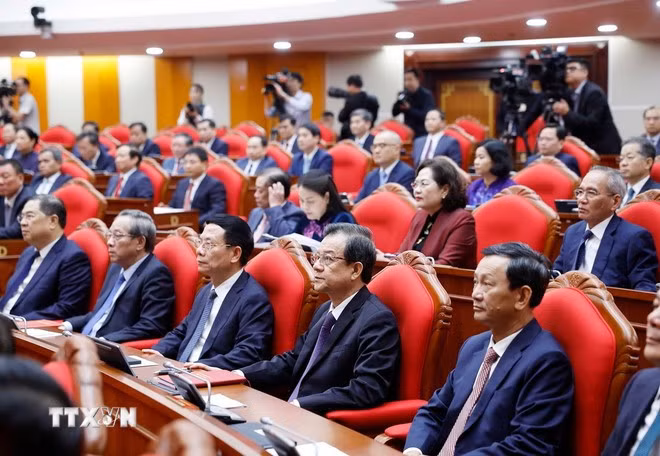 Các đại biểu dự phiên bế mạc Hội nghị lần thứ 15 Ban Chấp hành Trung ương khóa XIII. (Ảnh: Thống Nhất/TTXVN)