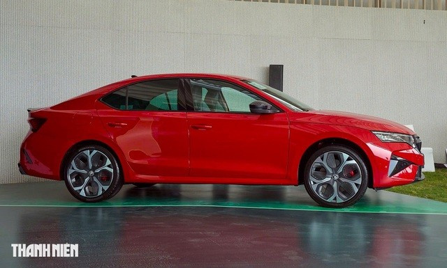 Skoda Octavia RS hứa hẹn trở thành đối thủ nặng ký mới ở nhóm xe sedan hiệu năng cao tại Việt Nam. ẢNH: CHÍ TÂM