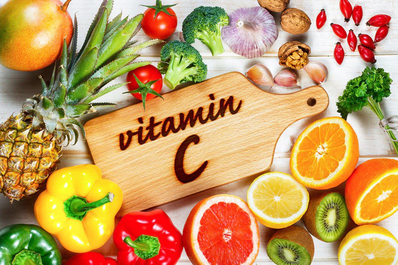 Cơ thể 'nạp' đủ vitamin C có thể bảo vệ phổi khi gặp ô nhiễm bụi mịn (ảnh minh họa).