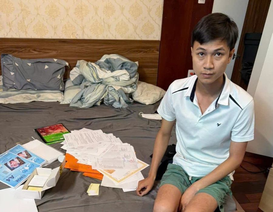 Đối tượng chủ mưu, cầm đầu Phạm Văn Công. Đối tượng chủ mưu, cầm đầu Phạm Văn Công.