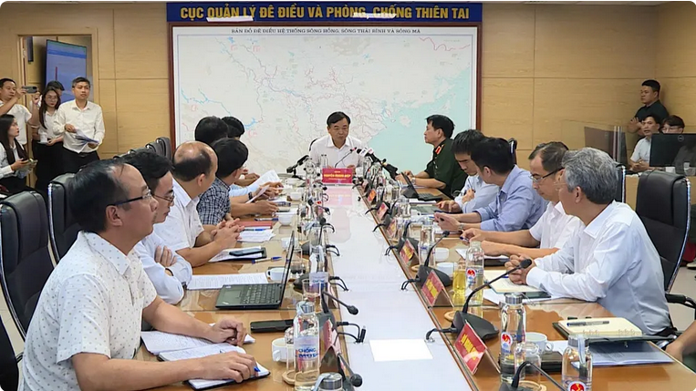 Quang cảnh cuộc họp chiều 22-9 của Ban Chỉ đạo Phòng thủ dân sự quốc gia. Quang cảnh cuộc họp chiều 22-9 của Ban Chỉ đạo Phòng thủ dân sự quốc gia.