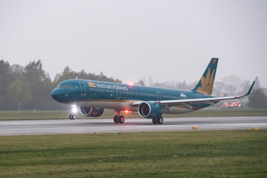 Do mưa giông tại Đà Nẵng, một số chuyến bay của Vietnam Airlines trong trưa 27/9 đã phải bay chờ. Ảnh minh họa: VNA. Do mưa giông tại Đà Nẵng, một số chuyến bay của Vietnam Airlines trong trưa 27/9 đã phải bay chờ. Ảnh minh họa: VNA.