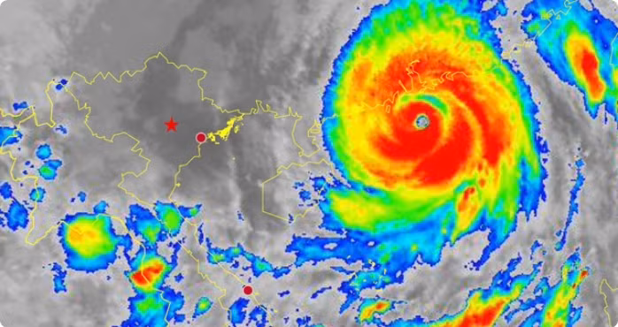 Siêu bão Ragasa còn cách Móng Cái (Quảng Ninh) 650 km, Bắc bộ đón đợt mưa rất to.