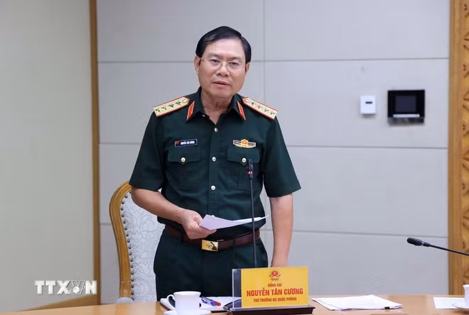 Đại tướng Nguyễn Tân Cương, Thứ trưởng Bộ Quốc phòng phát biểu. (Ảnh: Văn Điệp/TTXVN)