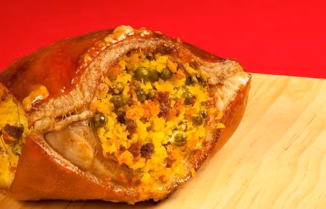 Món ăn có tên Lechona bất ngờ ở vị trí số 1