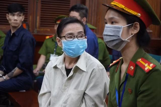 Bị cáo Vũ Hoàng Oanh tại toà