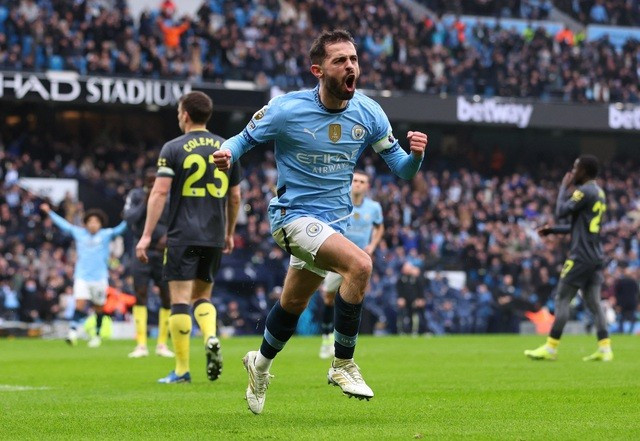 Bernardo Silva mở tỉ số cho Man City Bernardo Silva mở tỉ số cho Man City