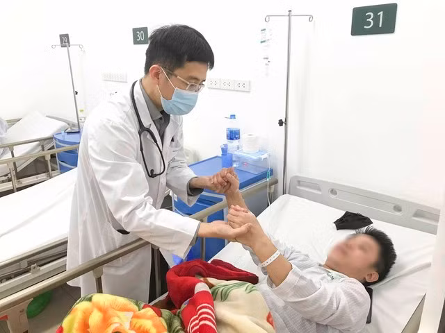 Đột quỵ não cấp tính cần được cấp cứu bằng y học hiện đại