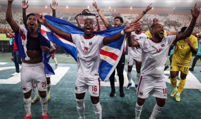 Các cầu thủ Cape Verde sau chiến thắng lịch sử Các cầu thủ Cape Verde sau chiến thắng lịch sử