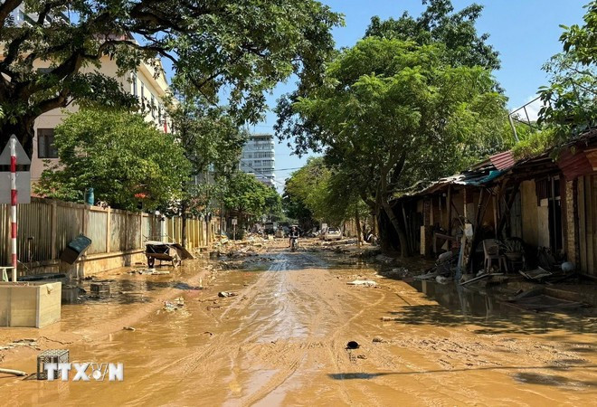 Một con phố thuộc phường Phan Đình Phùng, tỉnh Thái Nguyên sau khi nước lũ rút. (Ảnh: Hoàng Nguyên/TTXVN) Một con phố thuộc phường Phan Đình Phùng, tỉnh Thái Nguyên sau khi nước lũ rút. (Ảnh: Hoàng Nguyên/TTXVN)