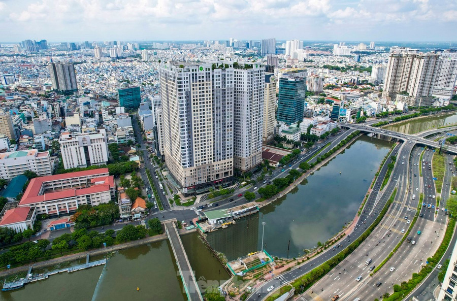 Với mặt bằng giá hiện nay, người mua ở thực gần như không còn cơ hội tiếp cận thị trường. Với mặt bằng giá hiện nay, người mua ở thực gần như không còn cơ hội tiếp cận thị trường.