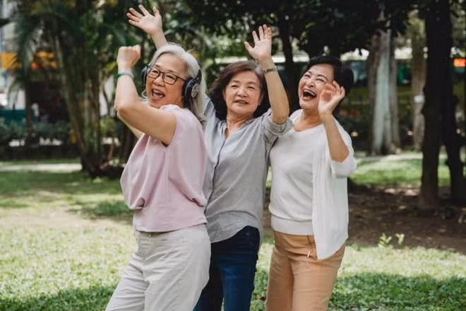 Chăm sóc sức khỏe tinh thần cũng quan trọng như điều trị bệnh thể chất, vì stress mạn tính là “kẻ hủy diệt thầm lặng” của tế bào thần kinh.